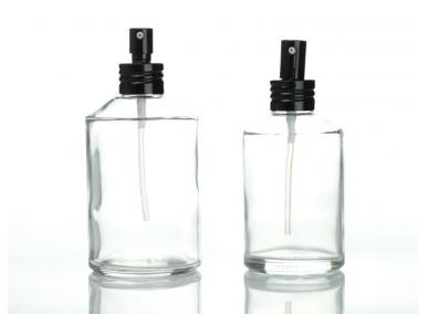 bouteilles en verre transparentes
