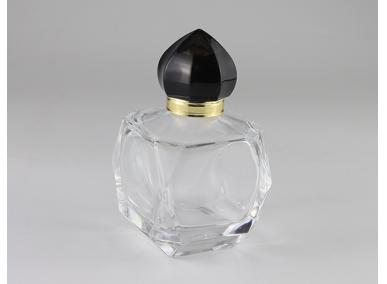 bouteille de parfum transparente