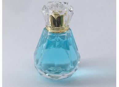 bouteilles cosmétiques en verre bleu